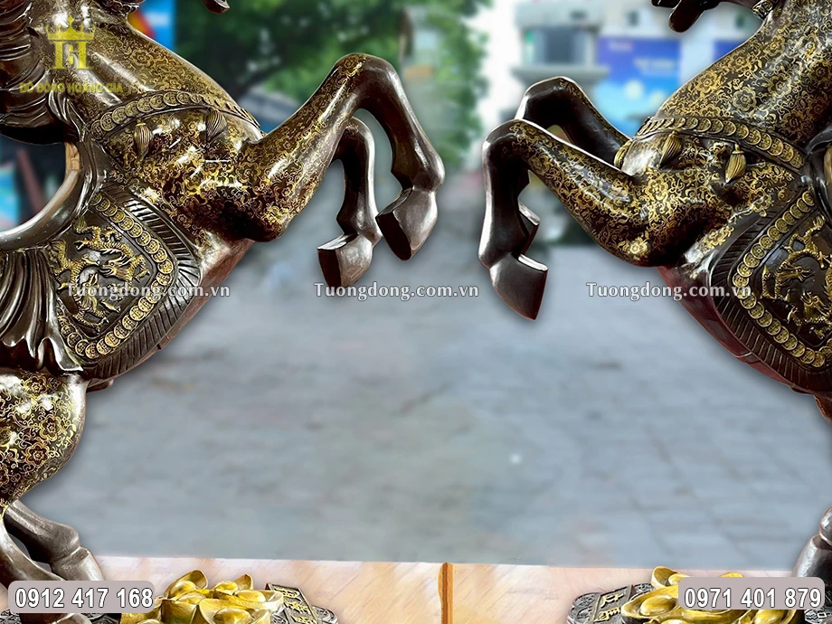 Đôi ngựa giúp mang lại niềm vui, tài lộc và may mắn cho gia đình gia chủ